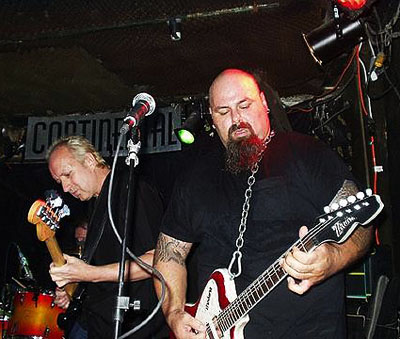 SEP.9TH, 2005. SPECIAL GUESTS JEFF MAGNUM AND BEERTRUCK GET THINGS EVEN LOUDER. OUR EARS WERE RINGING FOR 3 DAYS AFTER THIS ONE.