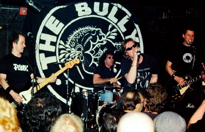 JAN 11, 2003  GRRRRRR.  BULLYS GETTIN UGLY AT THE PYRAMID.